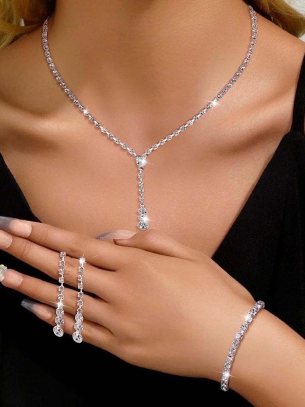 Celestia Drip Diamond Illusion
Jewelry Set